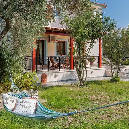 Nyaraló Christina Near Stafylos