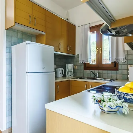 Nyaraló Christina Near Stafylos Szkópelosz