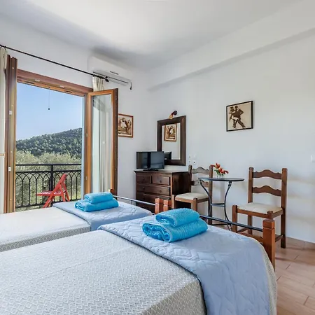 Christina Near Stafylos Nyaraló Szkópelosz